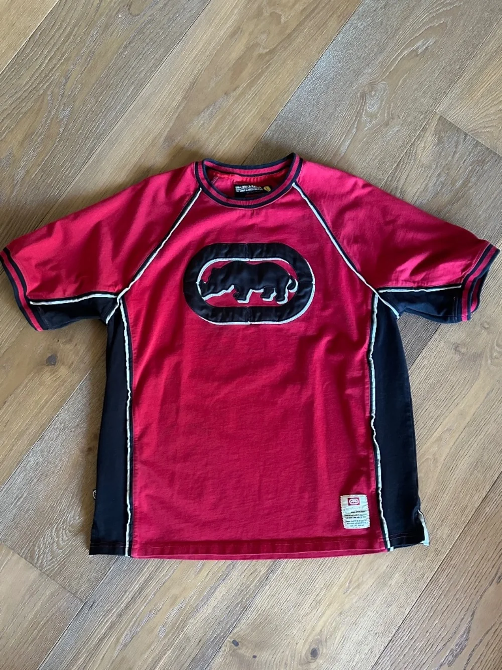Ecko Unltd. Rhino Graphic Athletic Jersey Shirt Red Black Size Large - Picture 4 of 15